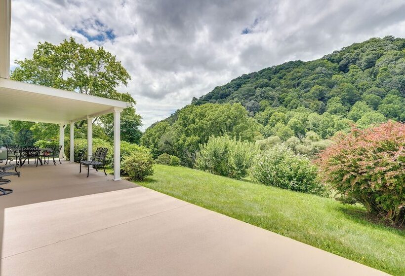 Farmhouse W/ Trout Stream + Views In Bakersville!