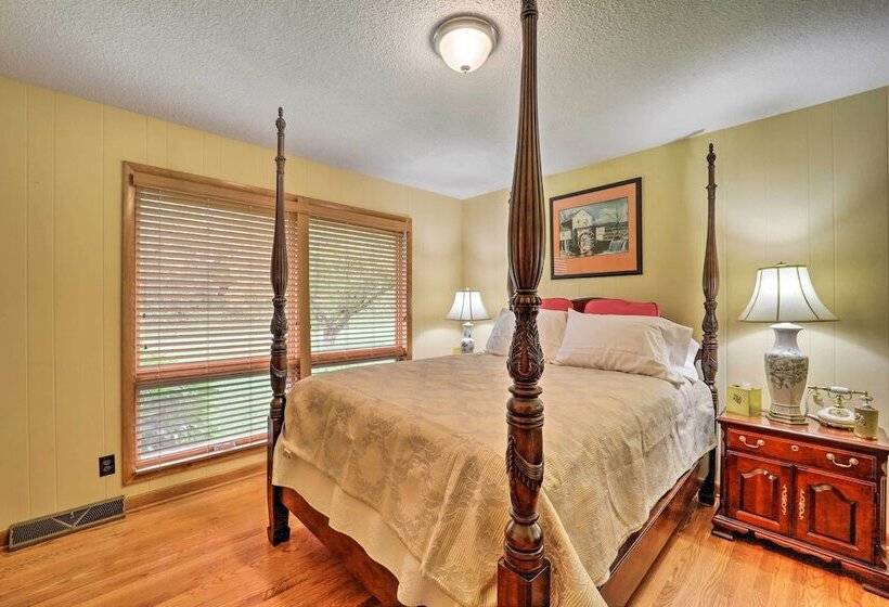 Farmhouse W/ Trout Stream + Views In Bakersville!