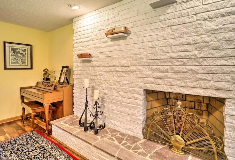 Farmhouse W/ Trout Stream + Views In Bakersville!