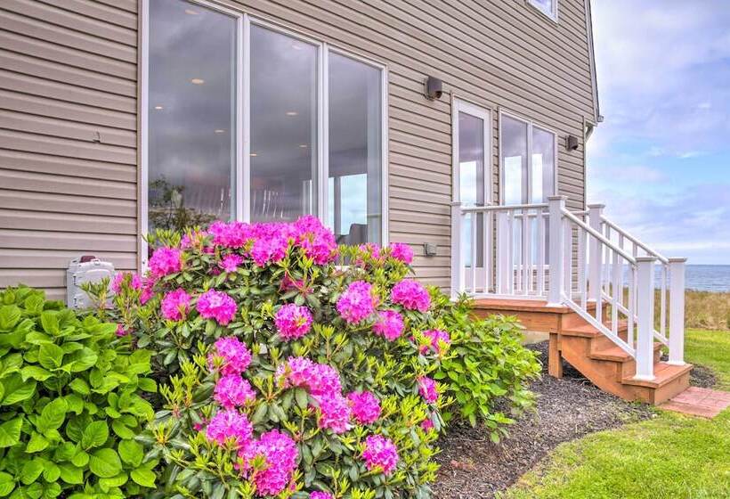 Bayfront Gem W/ Amazing Water Views + Pond!