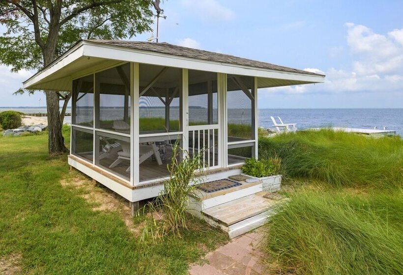 Bayfront Gem W/ Amazing Water Views + Pond!