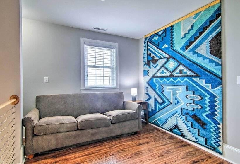 Bayfront Gem W/ Amazing Water Views + Pond!