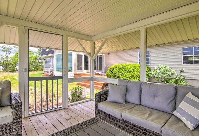 Bayfront Gem W/ Amazing Water Views + Pond!