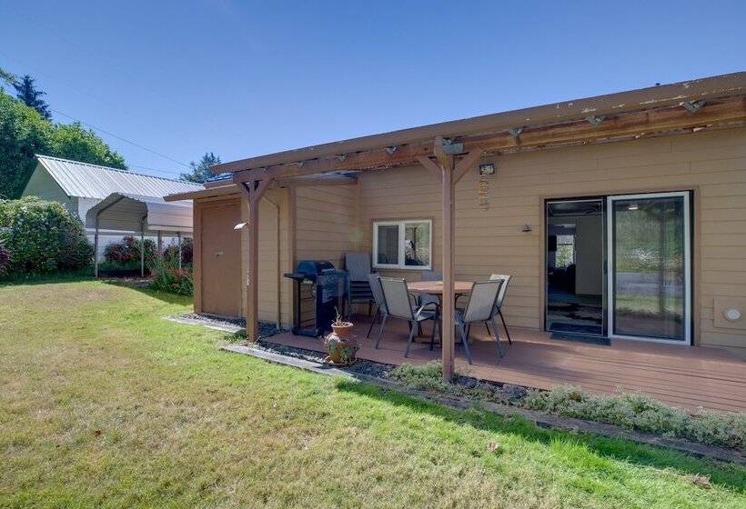 Bay City Vacation Rental Escape ~ 5 Mi To Marina!
