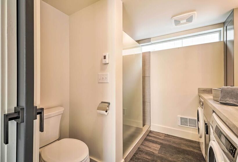 Beach Escape: Zeninspired Lake Osoyoos Chalet!