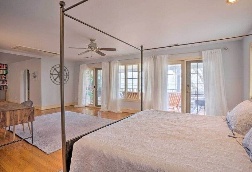 Beachfront Urbanna Home W/ Gas Grill & Deck!