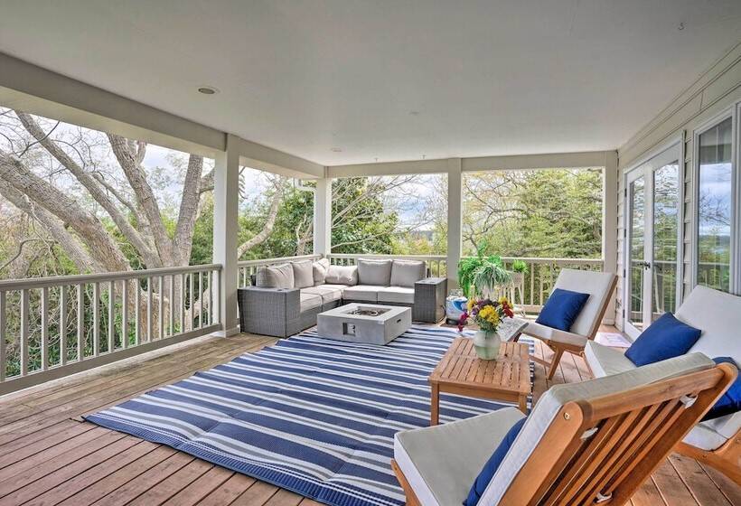 Beachfront Urbanna Home W/ Gas Grill & Deck!