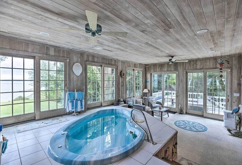 Beachfront Urbanna Home W/ Gas Grill & Deck!