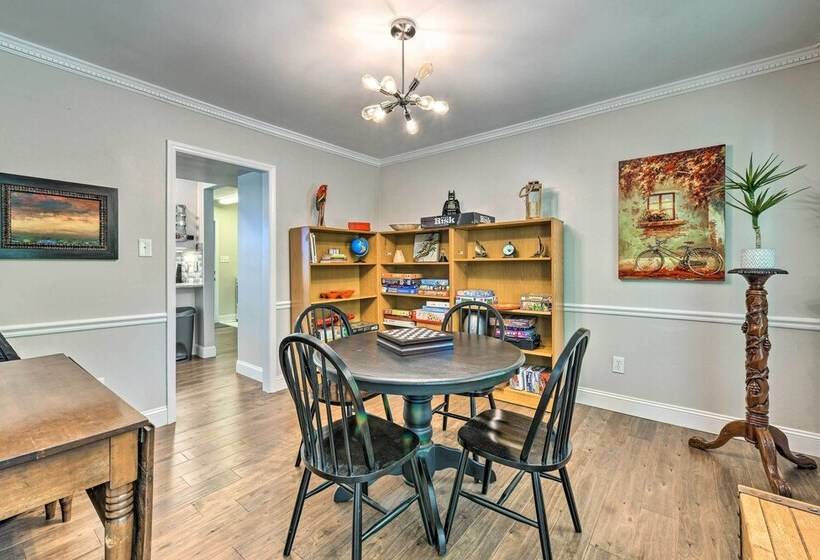 Beautiful Charlotte Home W/ Pool & Hot Tub!