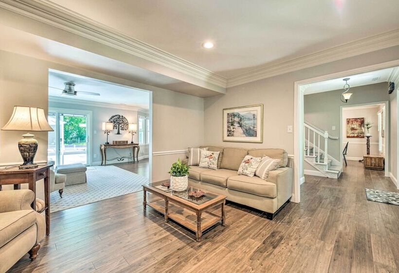 Beautiful Charlotte Home W/ Pool & Hot Tub!