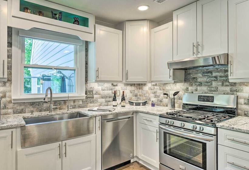 Beautiful Charlotte Home W/ Pool & Hot Tub!