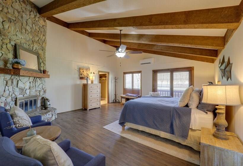 Beech Mountain Home W/ Game Room & Mountain Views!