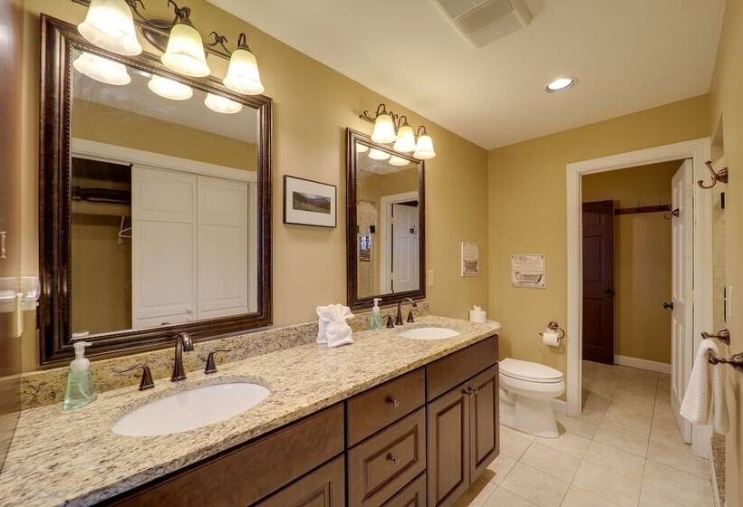 Beech Mountain Home W/ Game Room & Mountain Views!