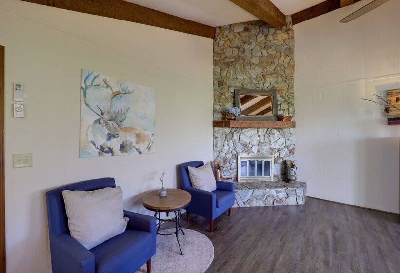 Beech Mountain Home W/ Game Room & Mountain Views!