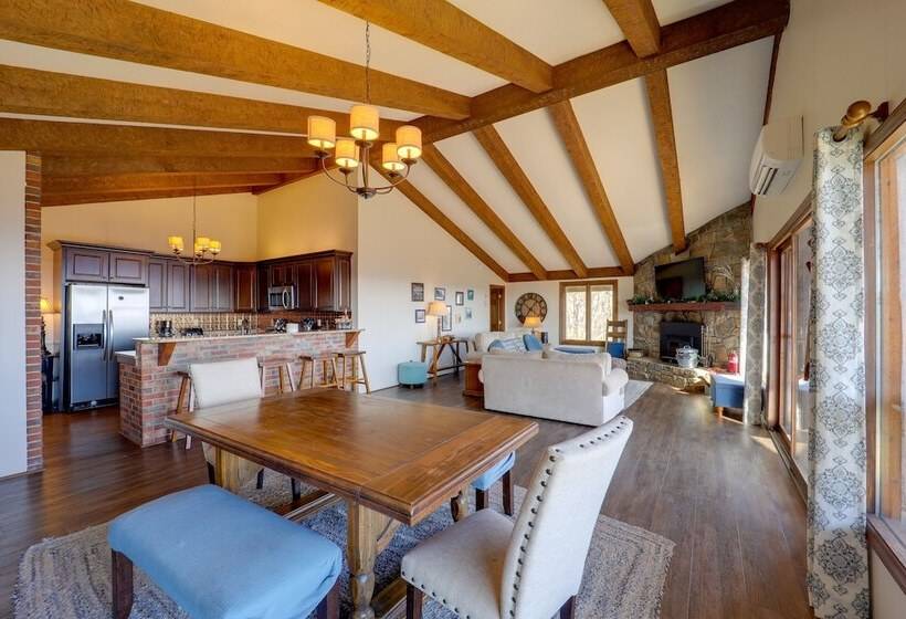 Beech Mountain Home W/ Game Room & Mountain Views!