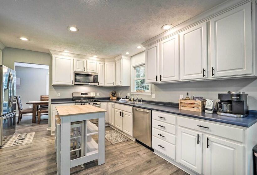 Beulah Family Home ~ 2 Mi To Dtwn + Beach!