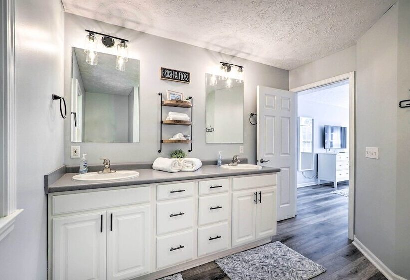 Beulah Family Home ~ 2 Mi To Dtwn + Beach!