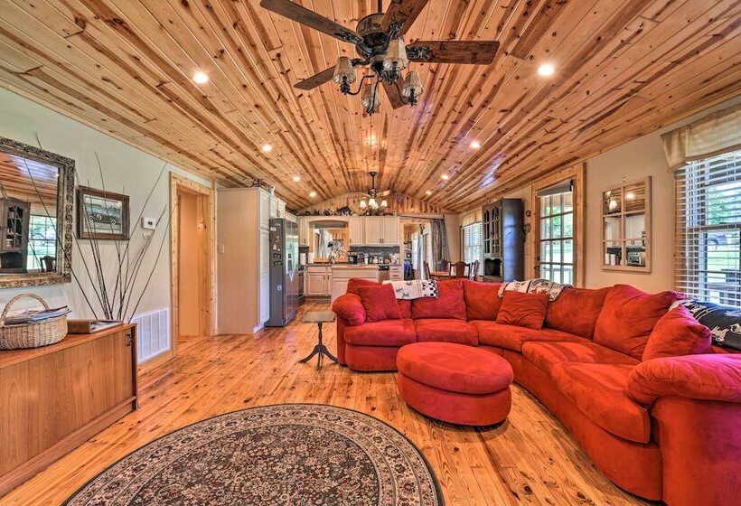 Blue Ridge Parkway House W/ Mountain Scenery!