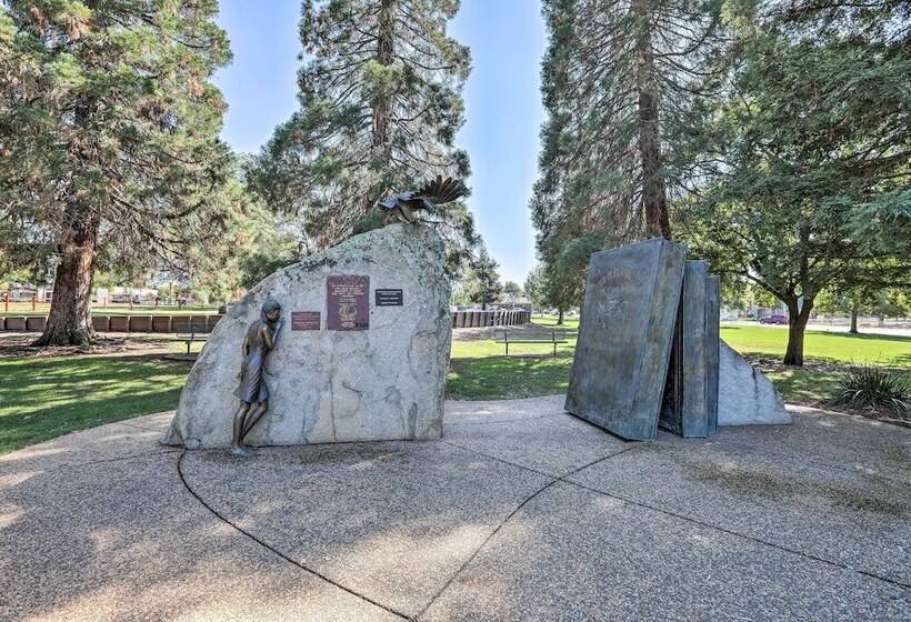 Boho Chic Folsom Retreat: Walkable Location!