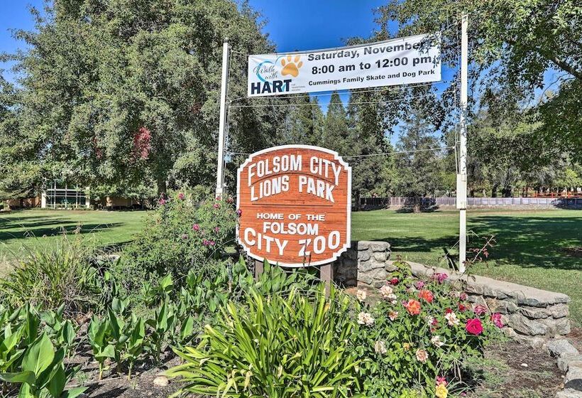 Boho Chic Folsom Retreat: Walkable Location!