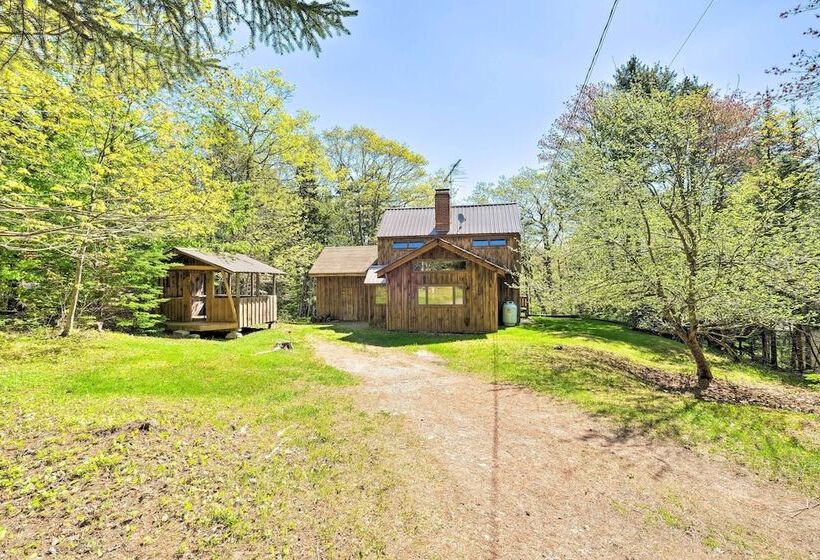Boothbay Harbor Cabin W/spacious Deck & Yard!