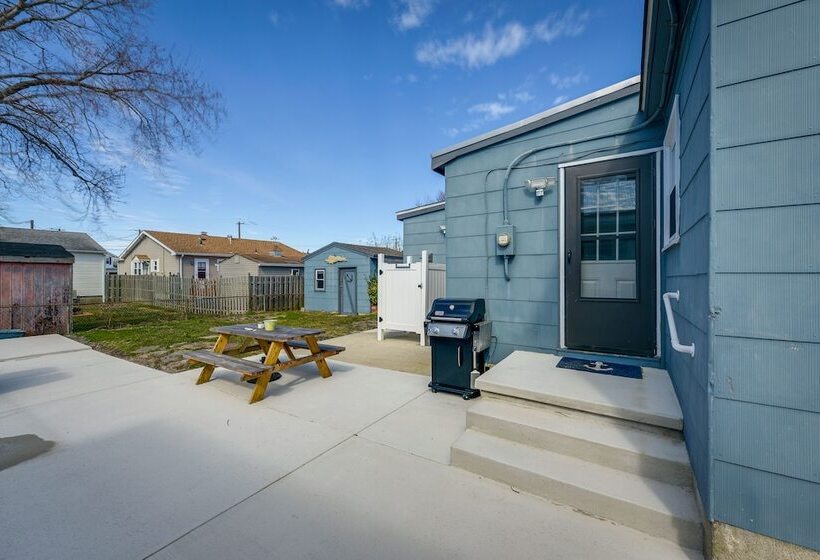 Brigantine Beach Home W/ Outdoor Shower & Grill!