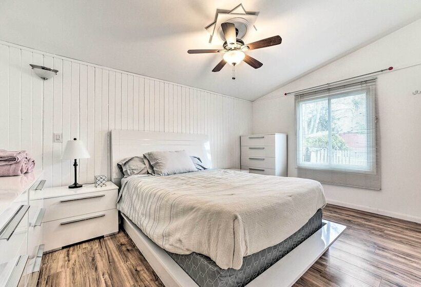 Bright Ann Arbor Home W/ Yard, 3 Mi To U Of M