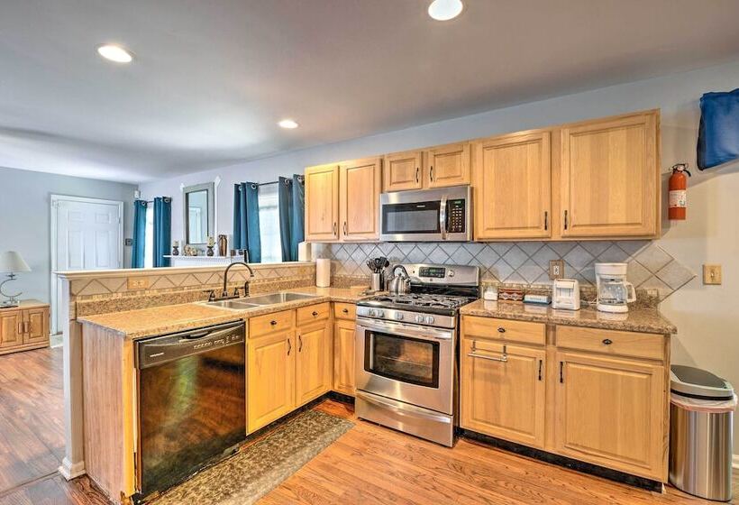 Visit Quantico & Fort Belvoir: Dumfries Home!