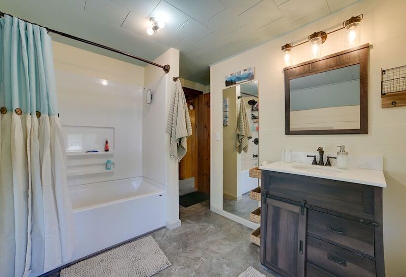 Indian River Home: Outdoor Space & Steps To River!