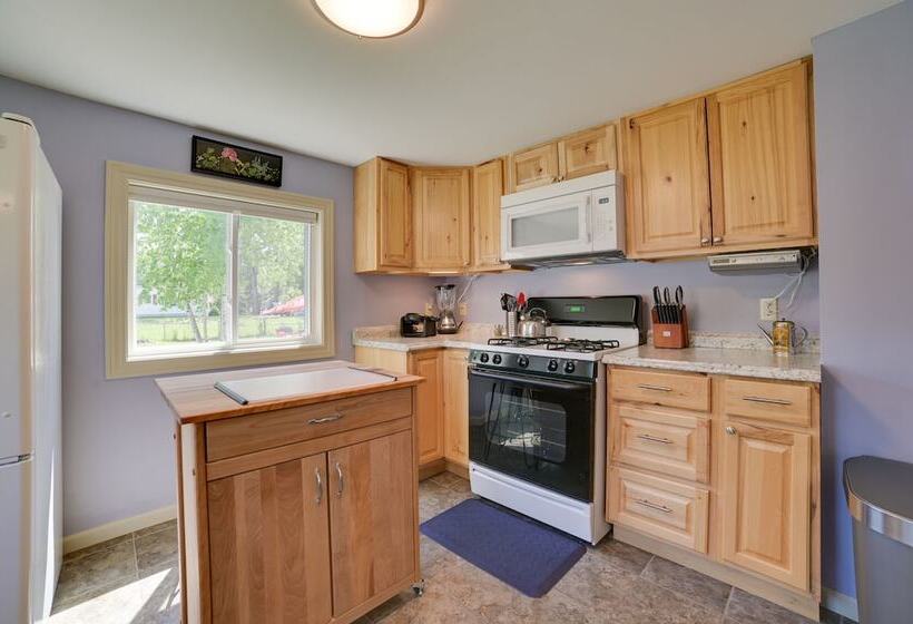 Indian River Home: Outdoor Space & Steps To River!