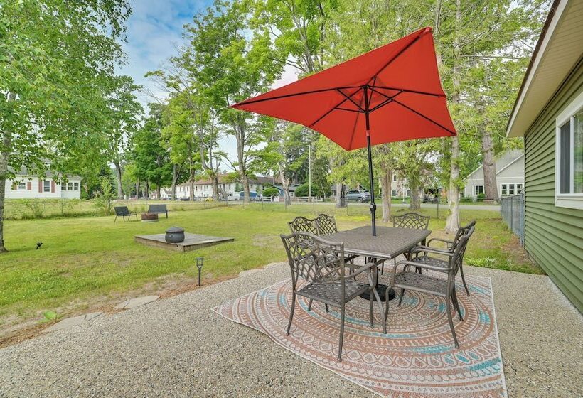 Indian River Home: Outdoor Space & Steps To River!