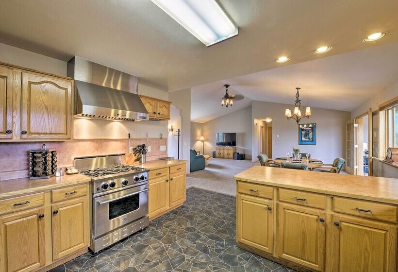 Buena Vista Home W/ Stunning Views On ~ 7 Acres!