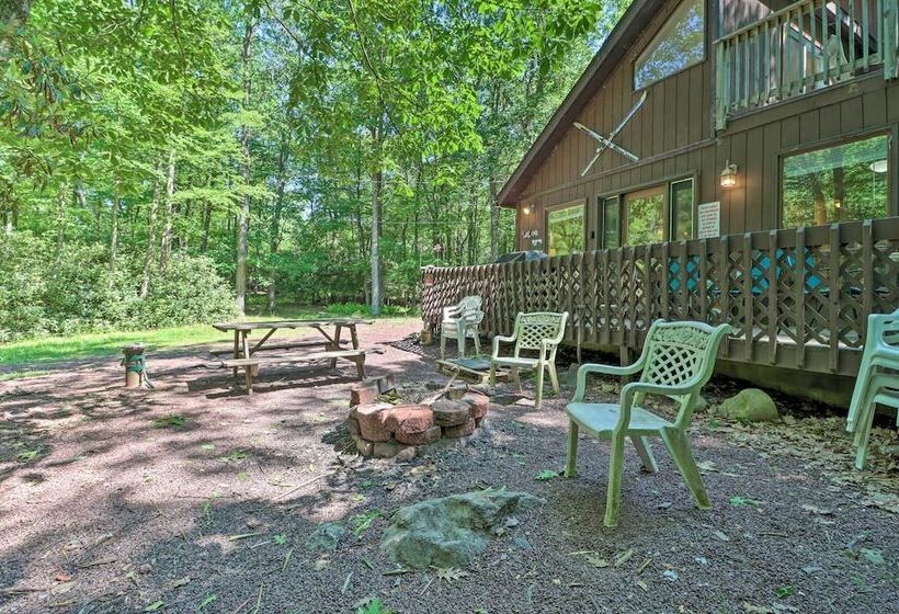Walk To Lake Harmony: Cabin W/ Fire Pit & Decks!