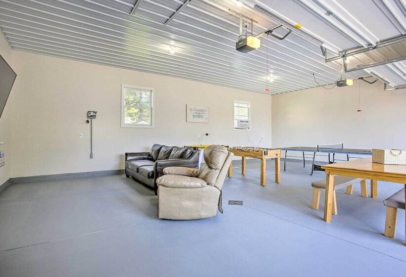 Cadillac Home W/ Hot Tub & Lake Mitchell Views!