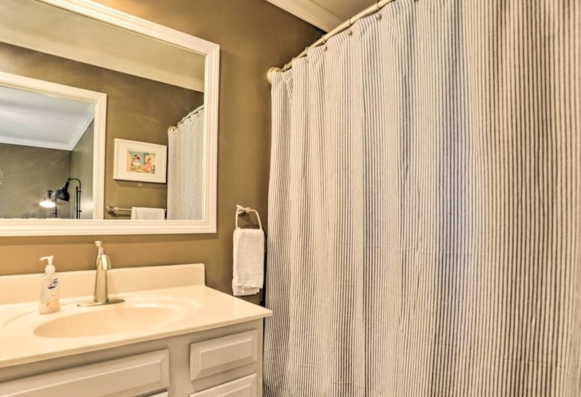 Cadiz Abode W/ Decks, Fire Pit, & Lake Access