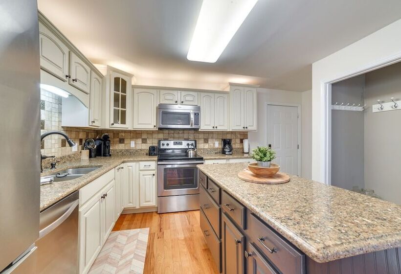 Cadiz Abode W/ Decks, Fire Pit, & Lake Access