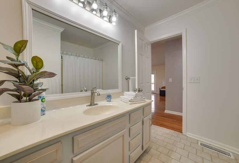 Cadiz Abode W/ Decks, Fire Pit, & Lake Access