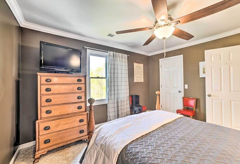 Cadiz Abode W/ Decks, Fire Pit, & Lake Access