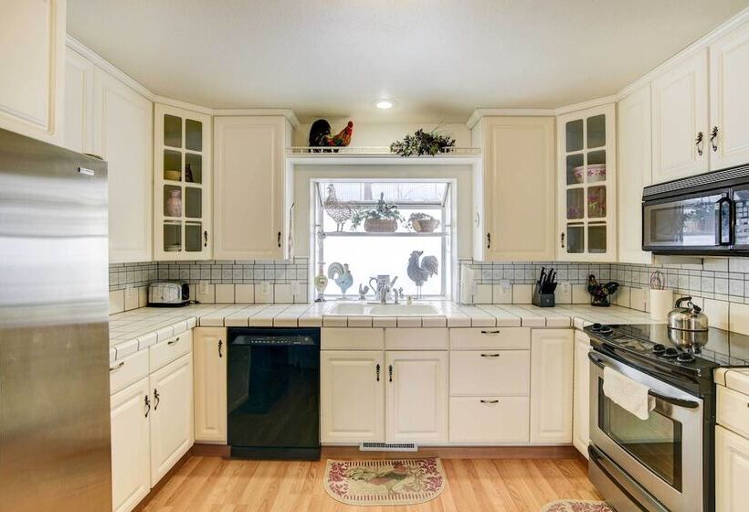 Pet Friendly California Cabin W/ Beach Access