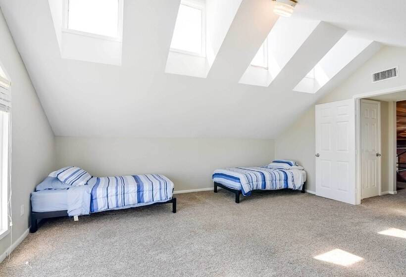 Canal Front Galveston Home: Fishing On Site!