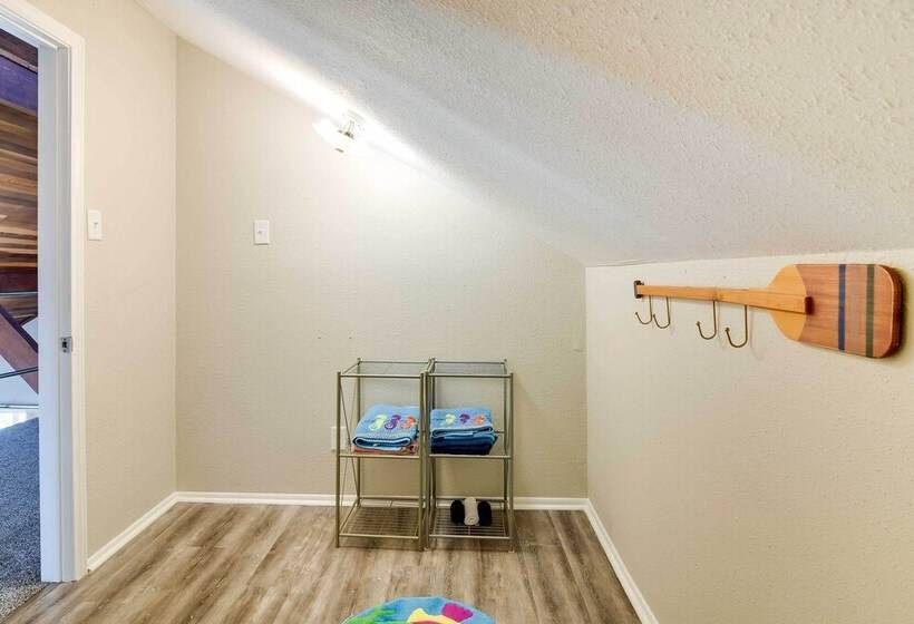 Canal Front Galveston Home: Fishing On Site!