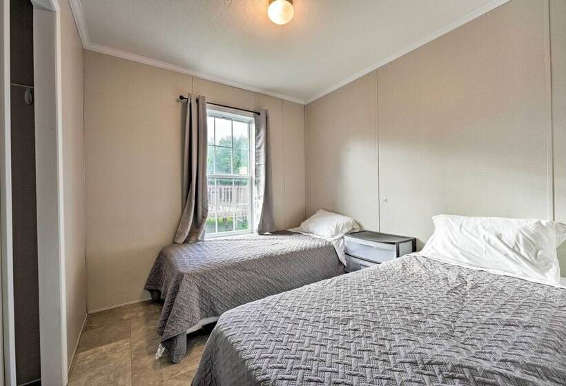 Cassopolis Cabin, Little Fish Lake On Site!