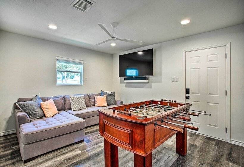 Remodeled Cedar Creek Lake Retreat W/ Fire Pit!