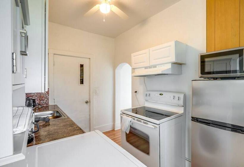 Cedar Rapids Vacation Home Near Downtown District!