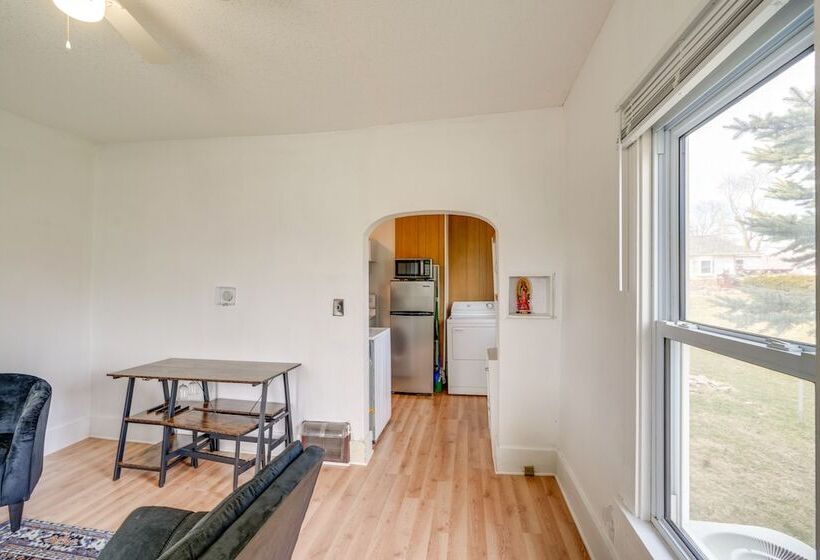 Cedar Rapids Vacation Home Near Downtown District!