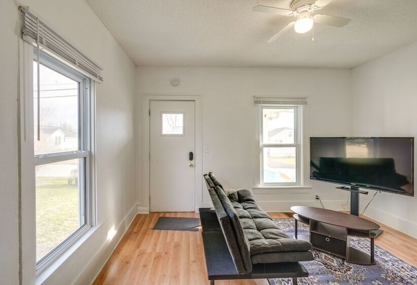 Cedar Rapids Vacation Home Near Downtown District!