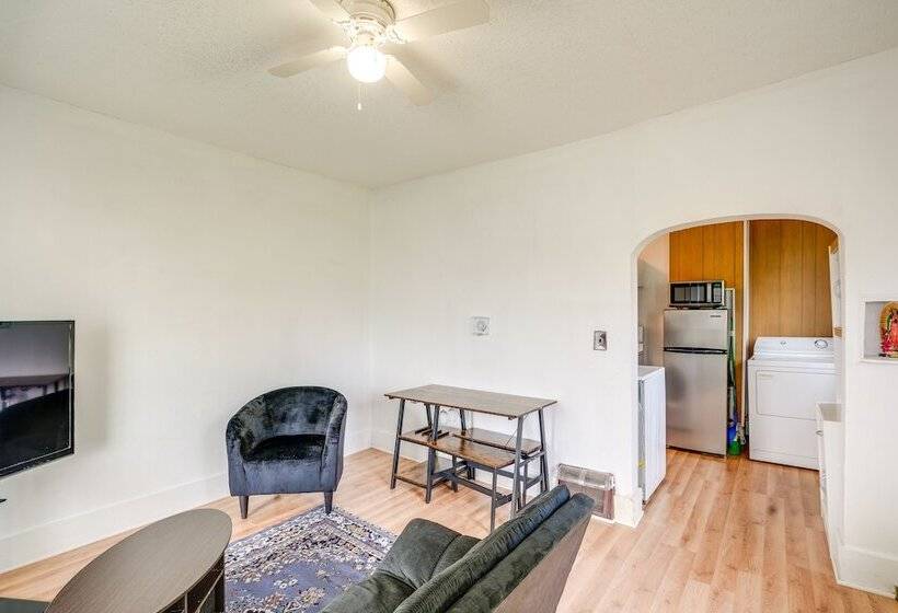 Cedar Rapids Vacation Home Near Downtown District!