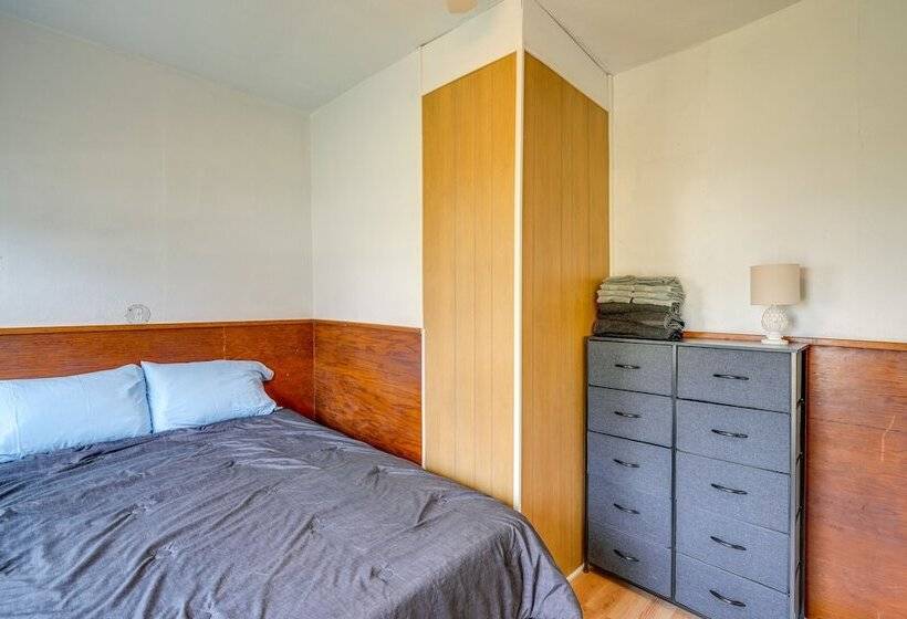 Cedar Rapids Vacation Home Near Downtown District!