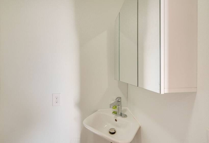 Cedar Rapids Vacation Home Near Downtown District!