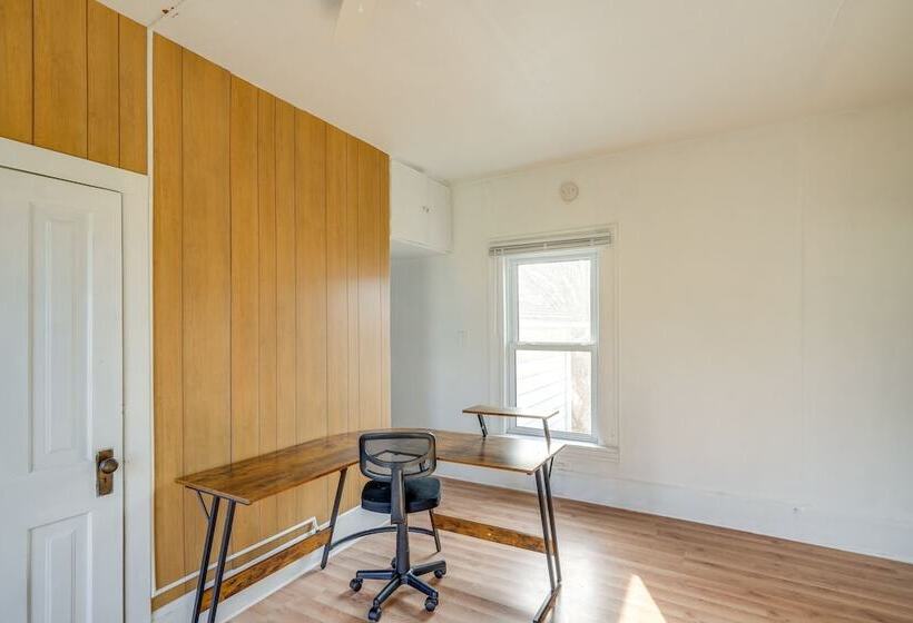 Cedar Rapids Vacation Home Near Downtown District!